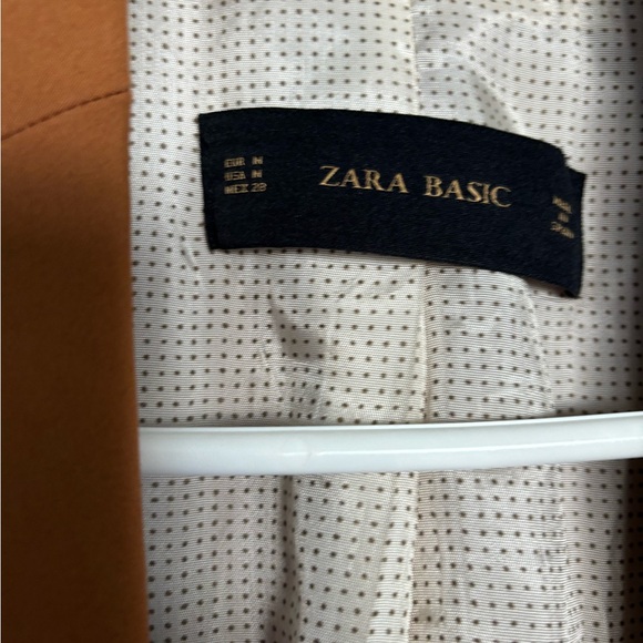 Zara Blazer - Picture 3 of 4
